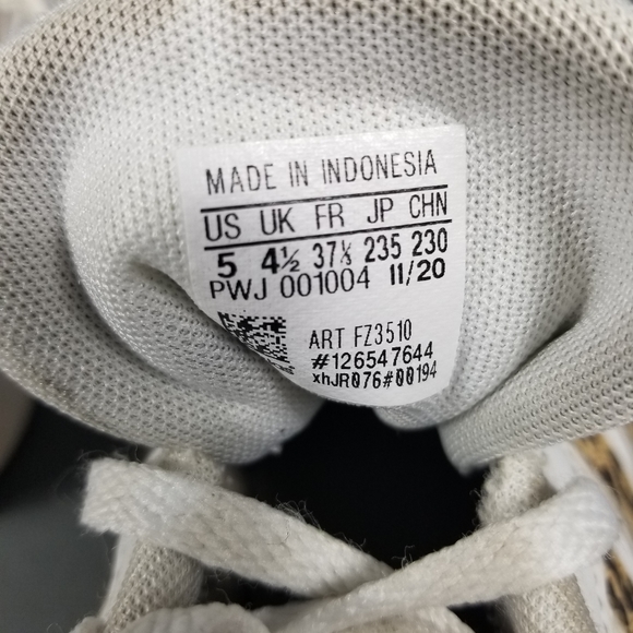 Adidas women's shoes size 5 - Picture 8 of 10